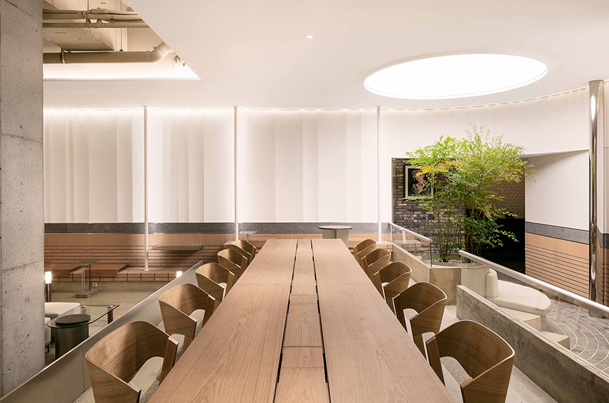 一家四季的自然风咖啡馆空间设计,一家四季的自然风咖啡馆SI设计,一家四季的自然风咖啡馆店面设计